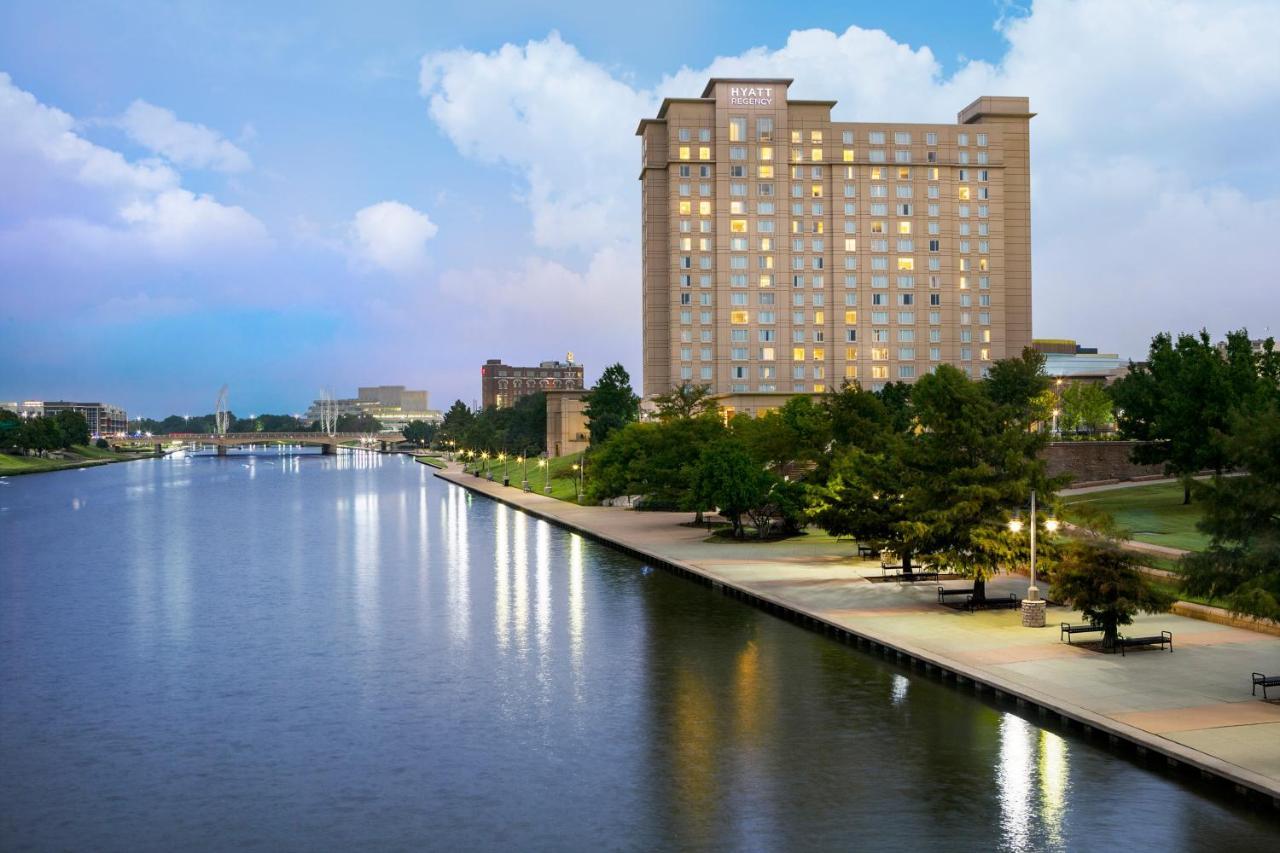 Hyatt Regency Wichita Hotel Exterior photo